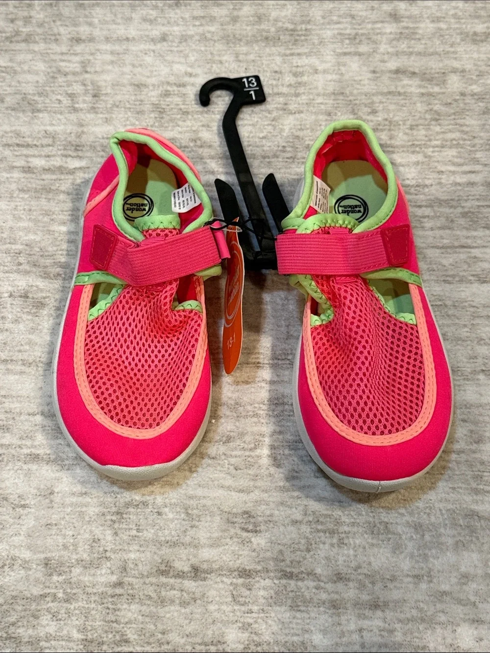 NWT Youth size 13-1 Girls' Pink Mesh Water Shoes